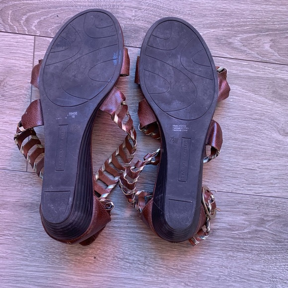 Extra 50% off! Brown and Gold Sandals - Picture 3 of 3